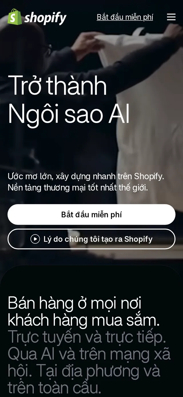 The Shopify homepage at 390 pixels wide